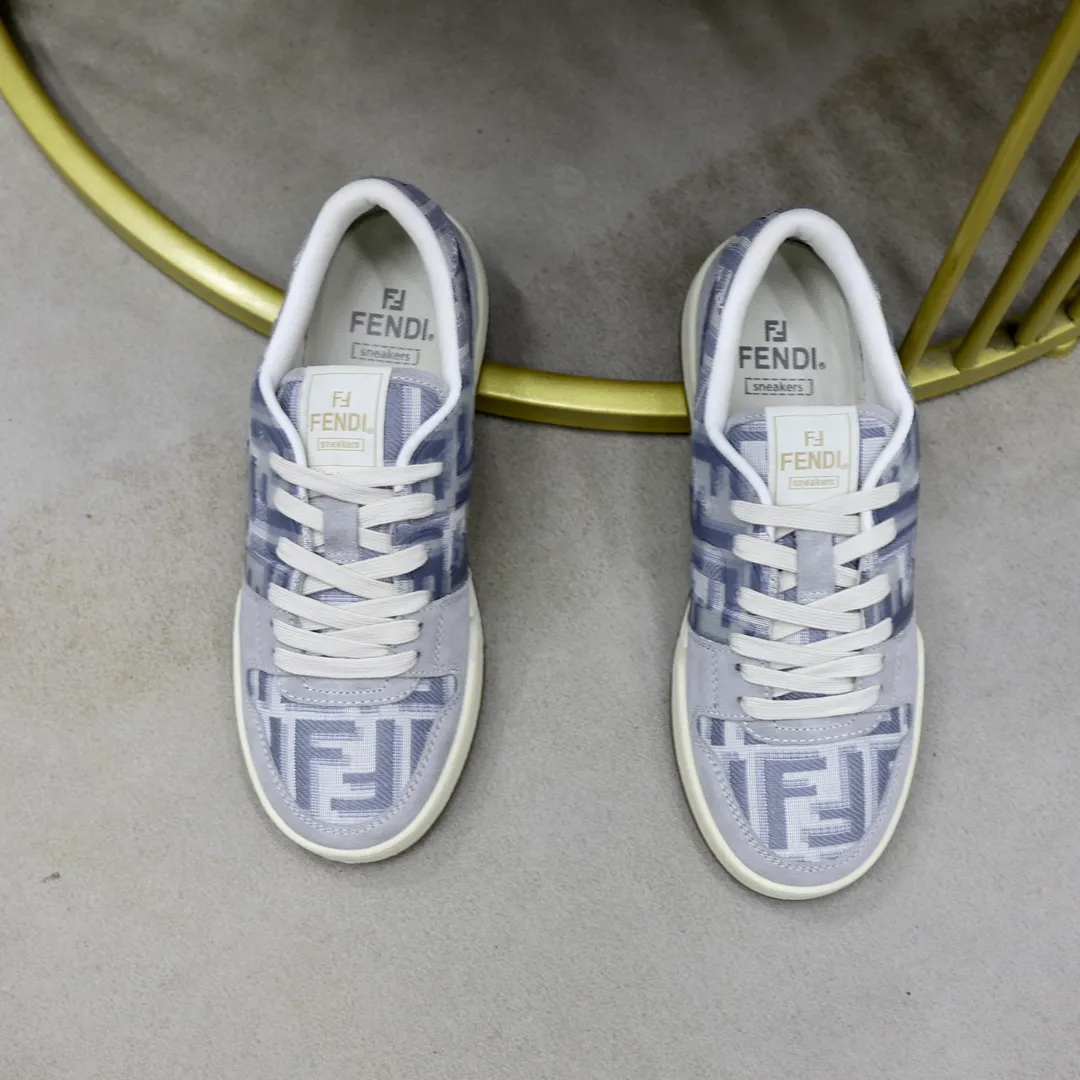 Ex-factory price: 580🔥Couple model (top original order) Brand: FENDI Size: 35-44 (customized for men 38 and 45) Grade: original order quality high version Material: imported original cowhide stitching➕ high-quality and comfortable lining original TPU lightweight non-slip outsole Style category: travel fashion casual shoes versatile trend